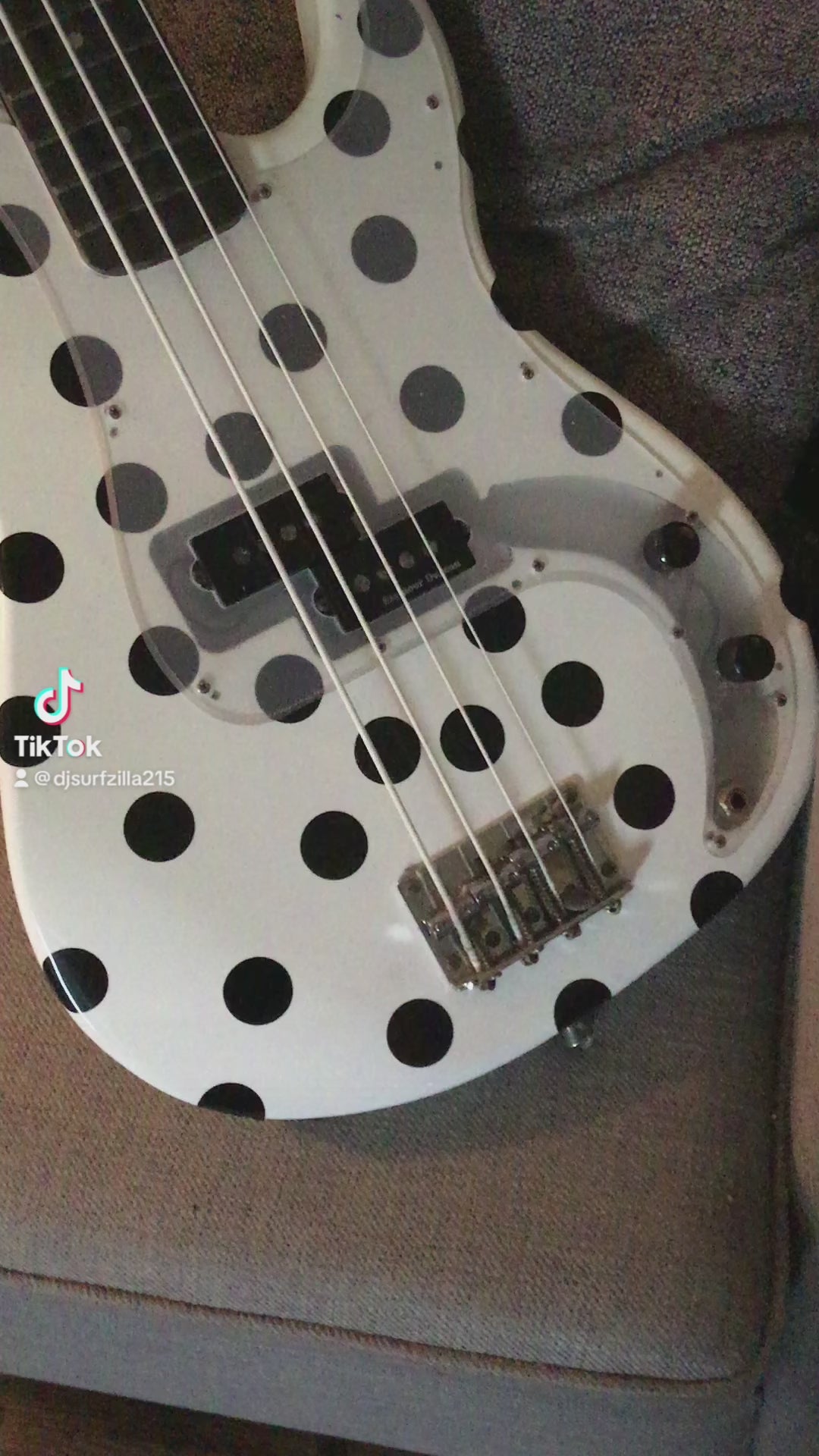 Zilla Dots D-Bass